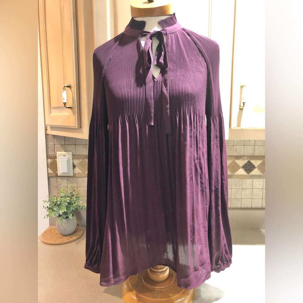 Elegant Ralph Lauren Burgundy Pleated Swing Blouse Sz. Large